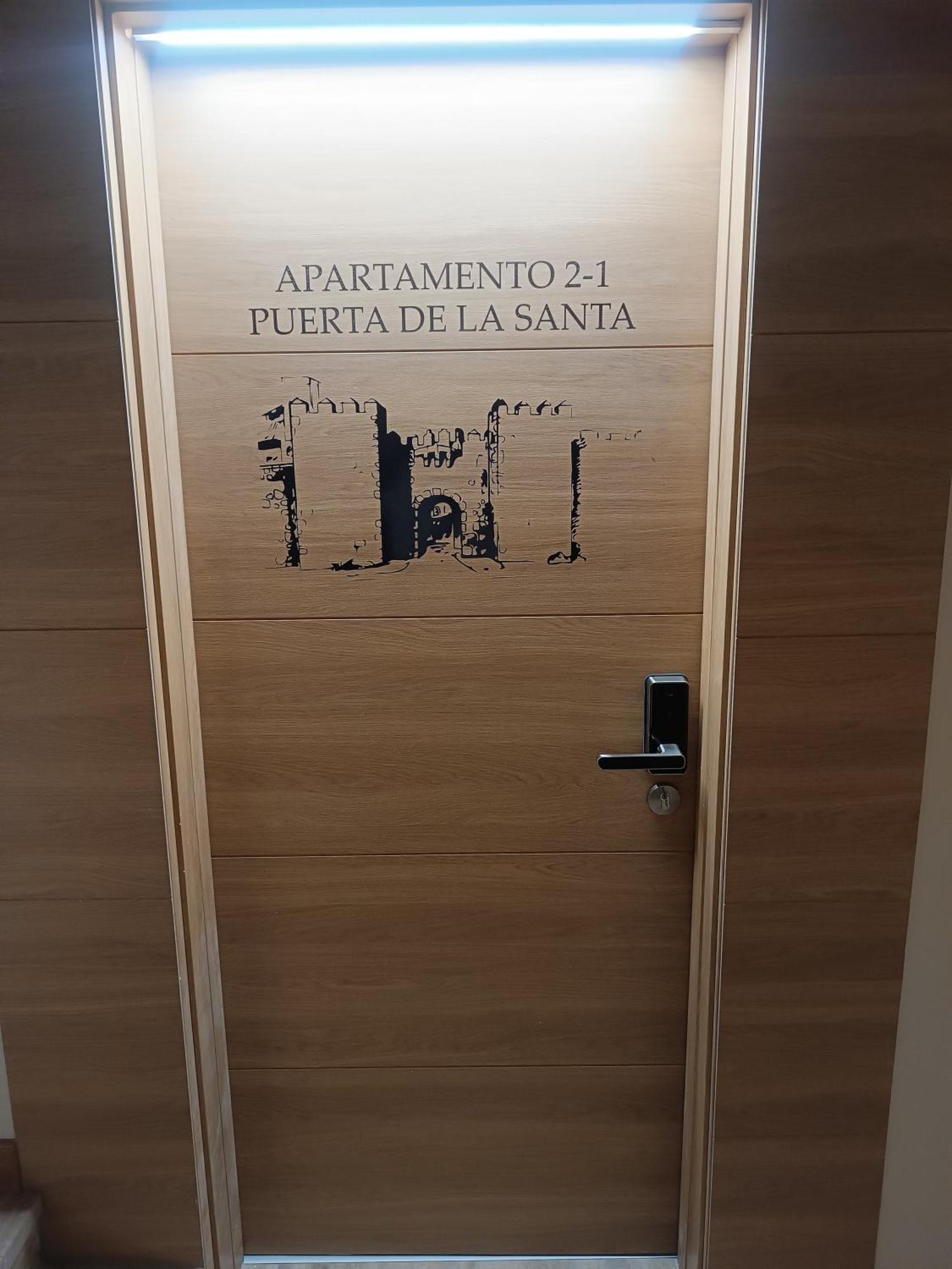 Apartamentos Turisticos Avila Puerta De La Santa 2-1 Esterno foto