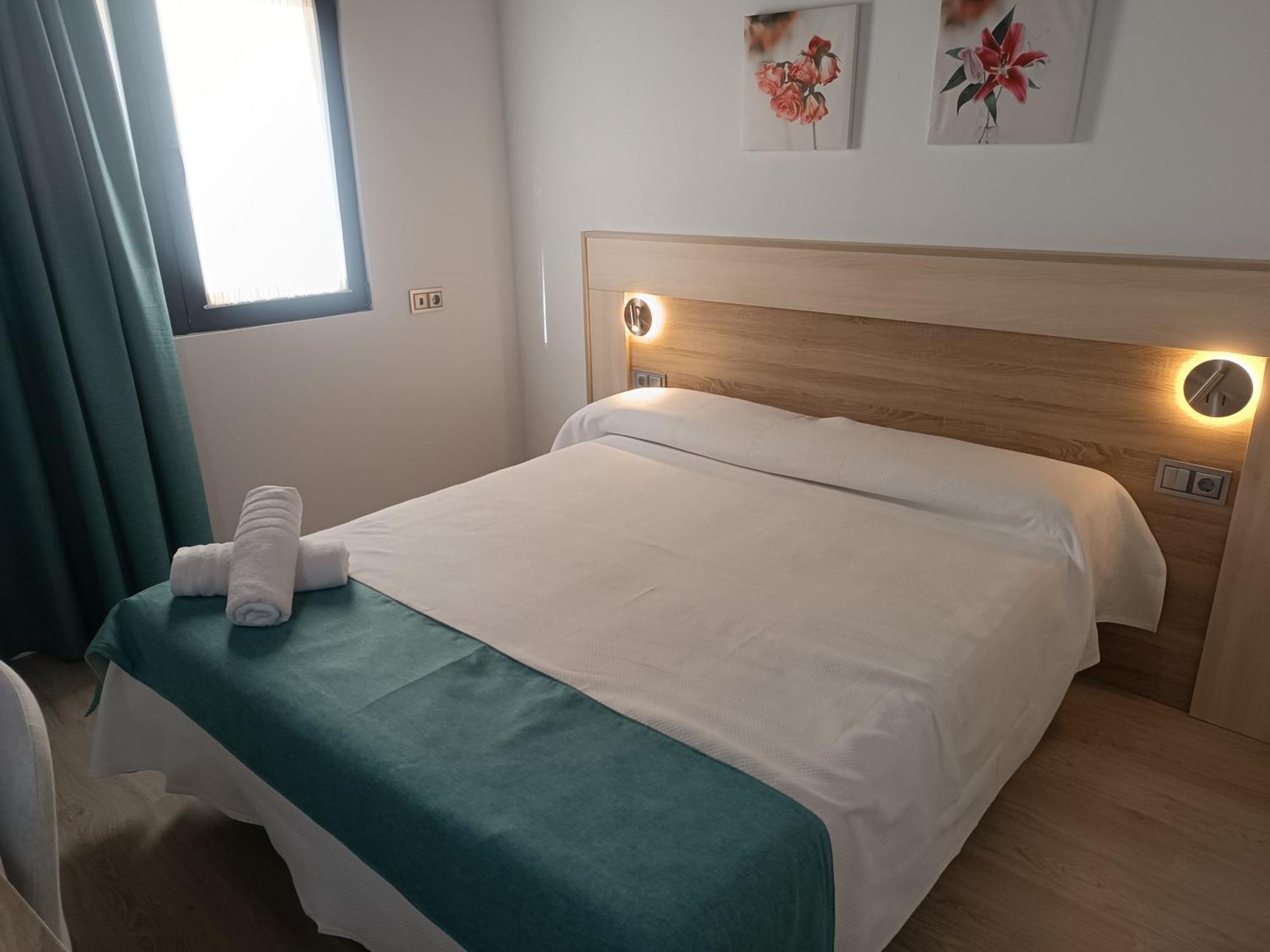 Apartamentos Turisticos Avila Puerta De La Santa 2-1 Esterno foto