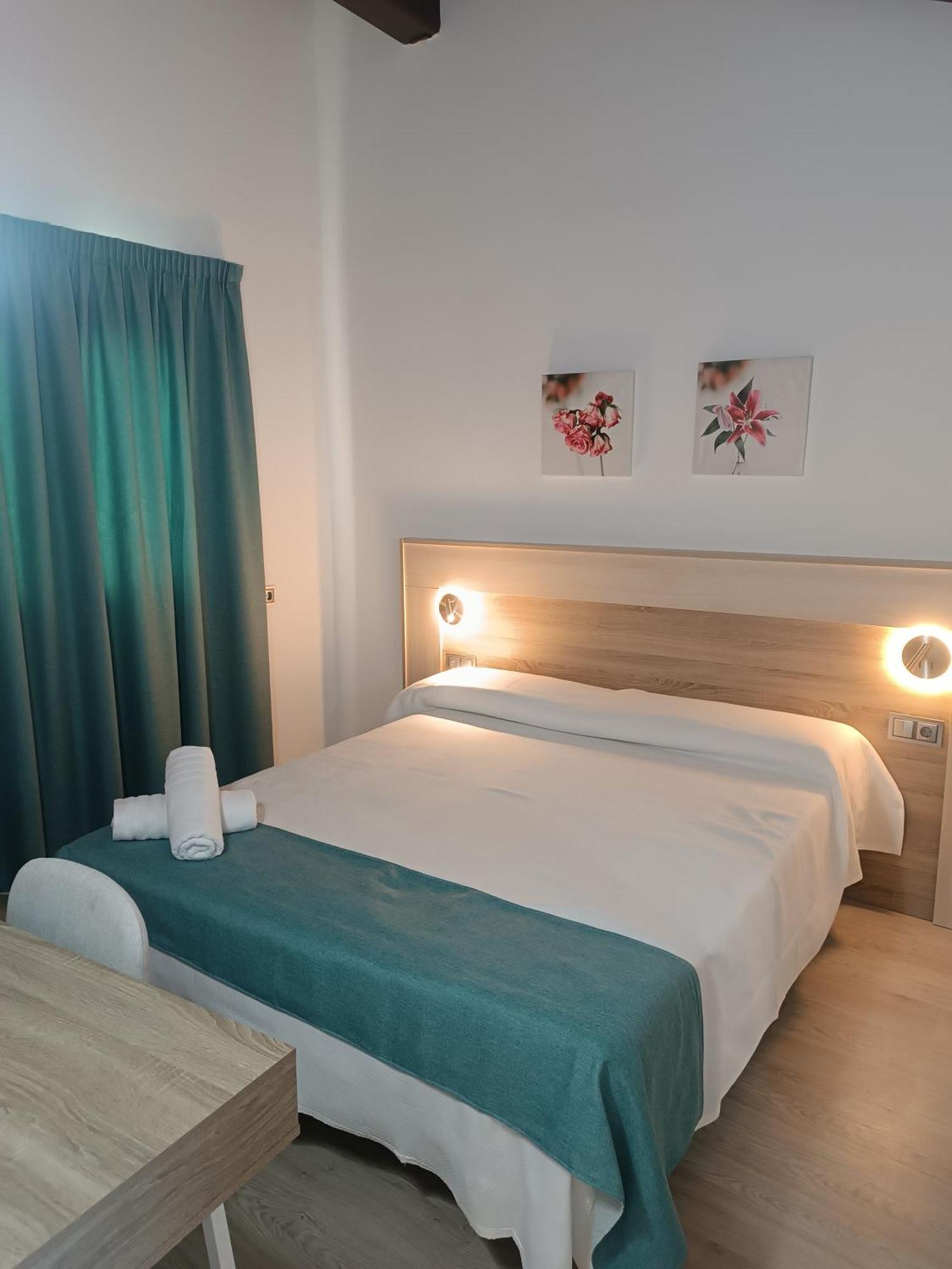 Apartamentos Turisticos Avila Puerta De La Santa 2-1 Esterno foto